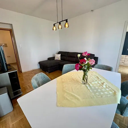 Fruky Apartment Jadranovo